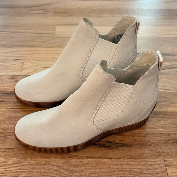 Sorel Out N About Chelsea Wedge Booties 10.5 comfort bone suede boots neutral - Picture 5 of 12